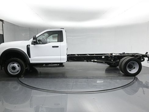 New 2025 Ford F550 4x4 Regular Cab Super Duty image 5