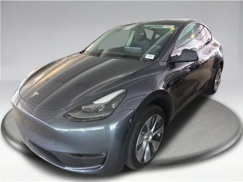 Used 2023 Tesla Model Y Long Range AWD/4WD image 11