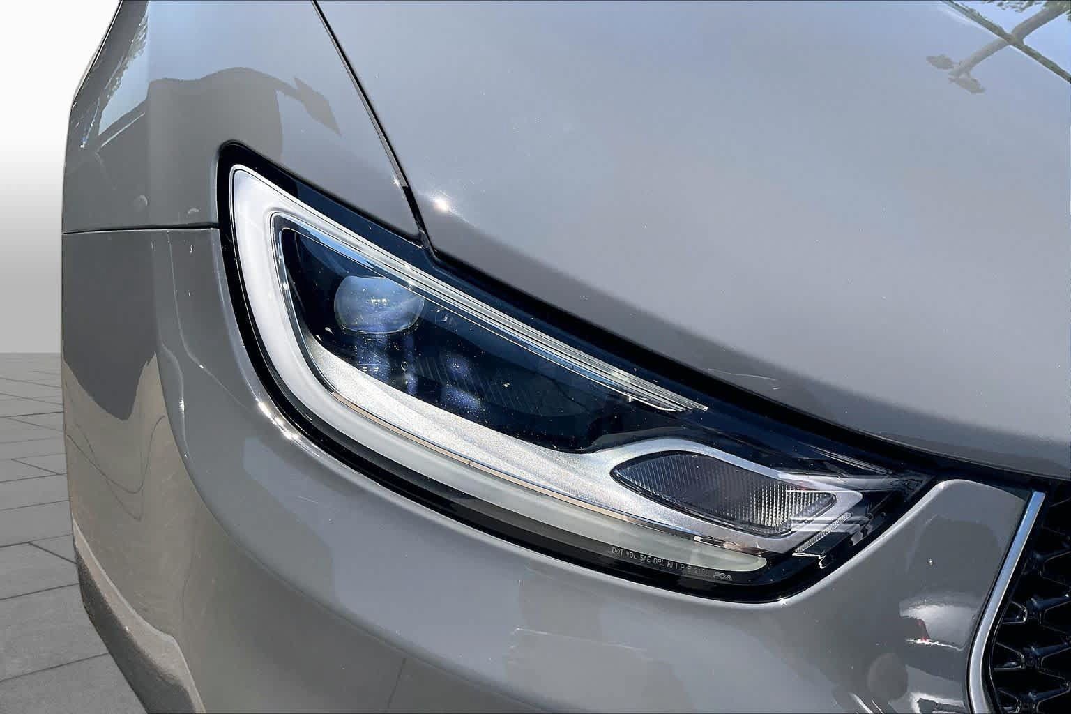 Used 2023 Chrysler Pacifica Pinnacle FWD image 28