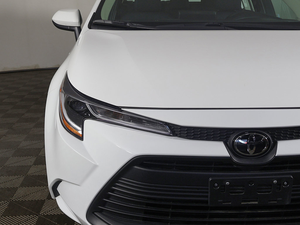 Used 2026 Toyota Corolla LE FWD image 11