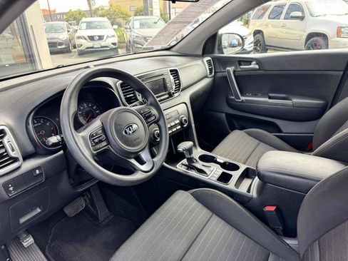 Used 2018 Kia Sportage LX AWD/4WD image 29