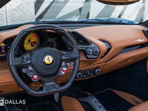 Used 2019 Ferrari 488 Spider image 24