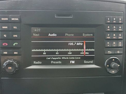 Used 2016 Mercedes-Benz Metris image 17