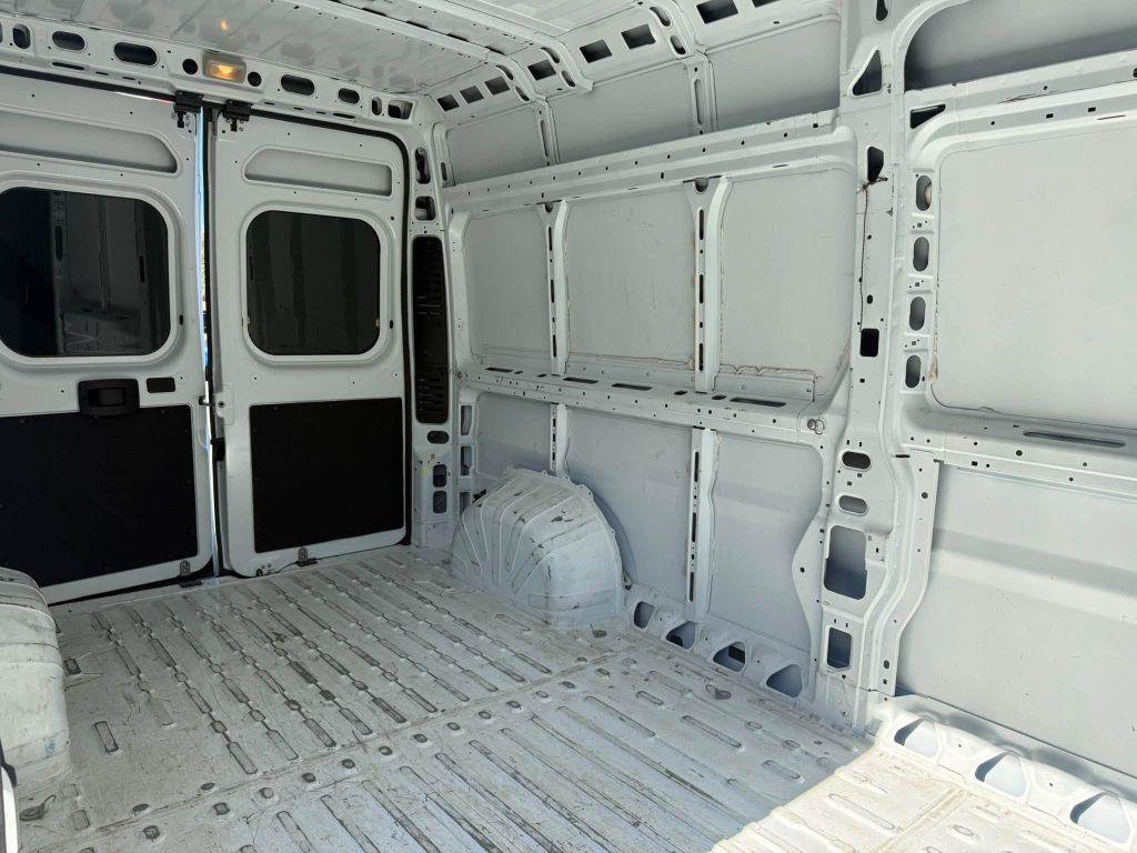 Used 2023 RAM ProMaster 2500 FWD image 12