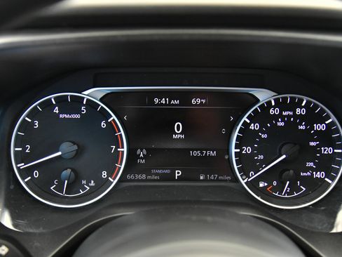 Used 2024 Nissan Rogue S FWD image 27