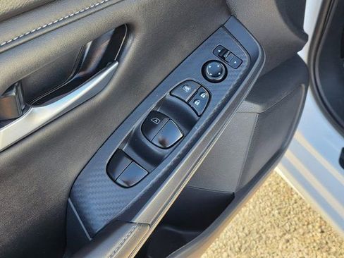 Used 2024 Nissan Sentra SV image 16