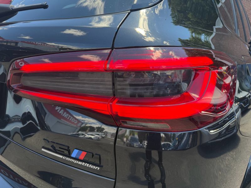 Used 2021 BMW X5 M Competition w/ Premium Package AWD/4WD image 11
