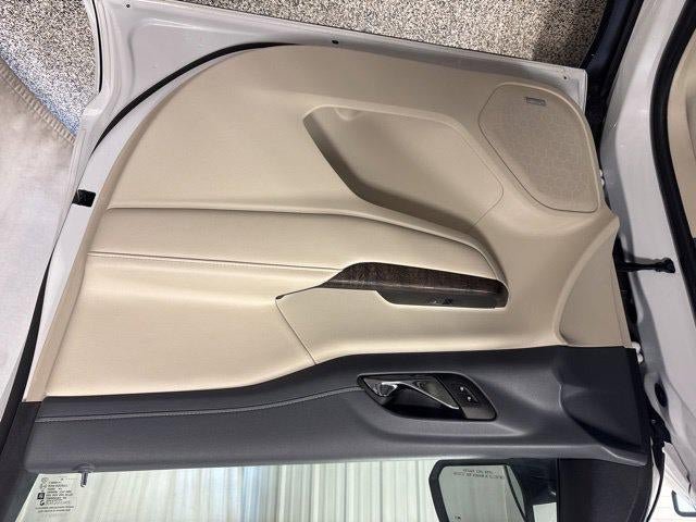 Used 2023 GMC Acadia Denali w/ Denali Ultimate Package AWD/4WD image 23