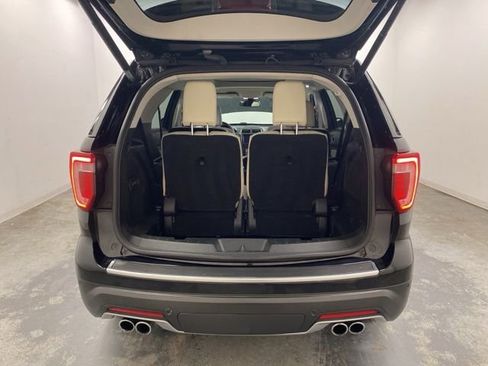 Used 2019 Ford Explorer Platinum image 29