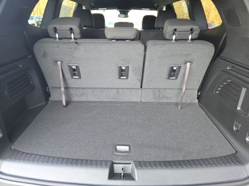 New 2025 GMC Acadia Elevation image 24