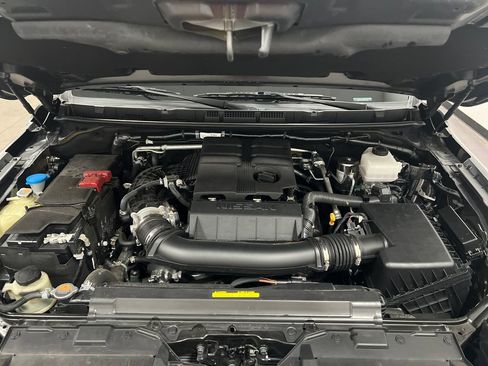 Used 2025 Nissan Frontier SV w/ Tow Package RWD image 22