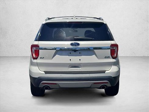 Used 2016 Ford Explorer XLT w/ Equipment Group 202A AWD/4WD image 6