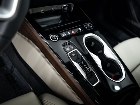 New 2026 Audi A6 Premium Plus AWD/4WD image 9