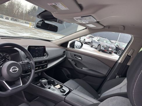 Certified 2023 Nissan Rogue SV image 24