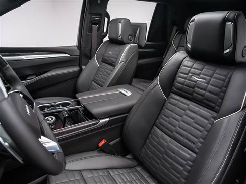 Used 2026 Cadillac Escalade V w/ LPO, ONYX Package AWD/4WD image 18
