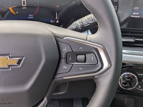 New 2026 Chevrolet Trax LT w/ Sunroof Package FWD image 19