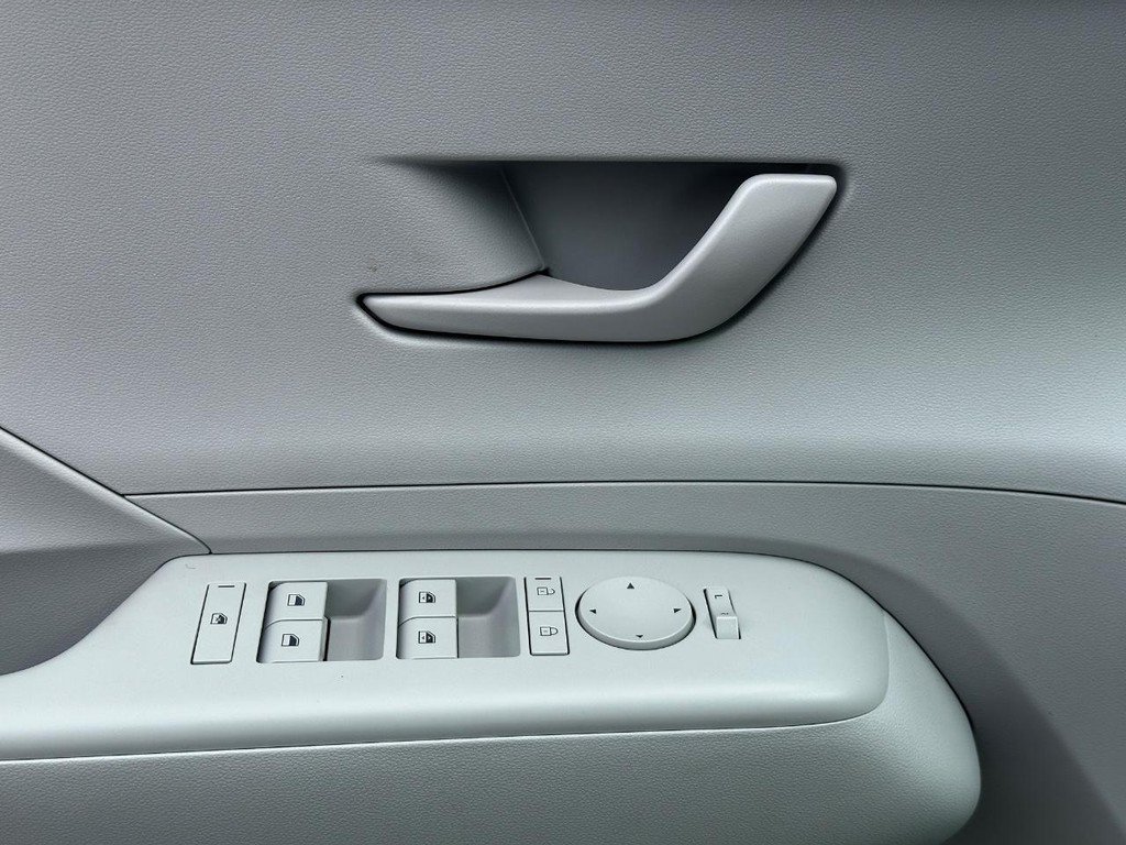 New 2027 Hyundai Kona SEL Sport AWD/4WD image 18