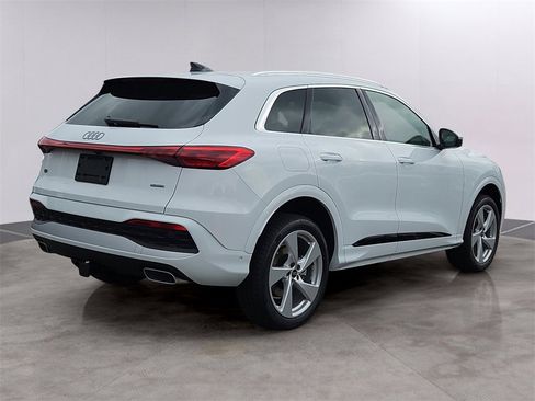 New 2025 Audi Q5 Premium Plus image 3