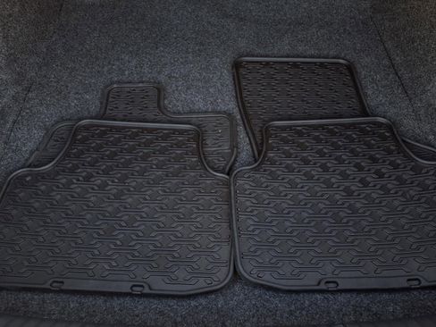 Certified 2025 Volkswagen Jetta Sport image 8