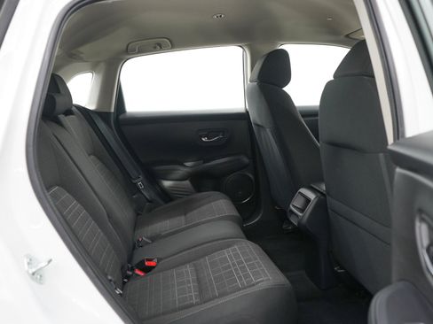 Used 2024 Honda HR-V LX image 12