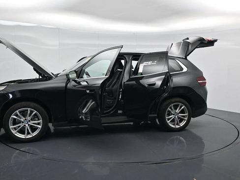 Used 2025 BMW X3 xDrive30i AWD/4WD image 40
