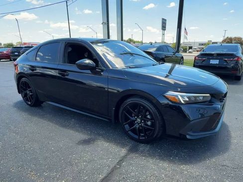 Used 2024 Honda Civic Sport image 2
