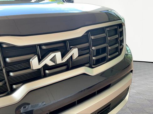 Used 2025 Kia Telluride S AWD/4WD image 31