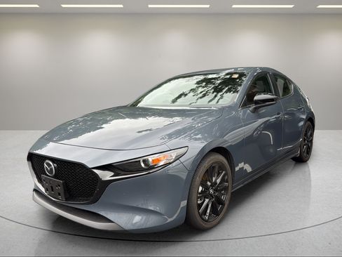 Used 2023 MAZDA MAZDA3 s FWD image 1