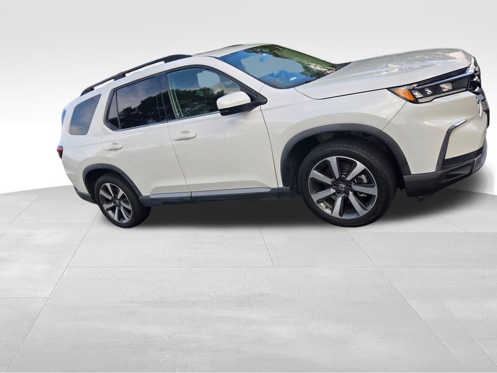 Used 2023 Honda Pilot Touring image 20