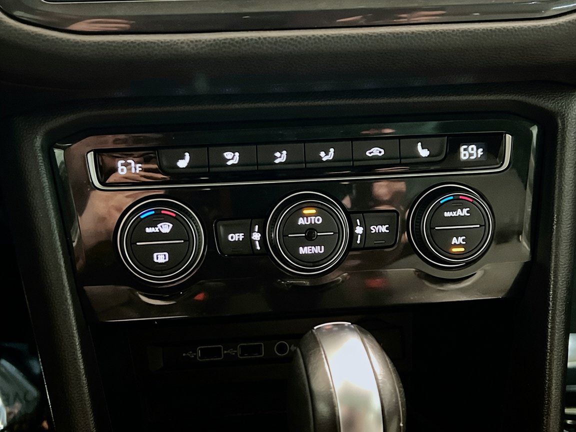 Used 2019 Volkswagen Tiguan SE FWD image 10