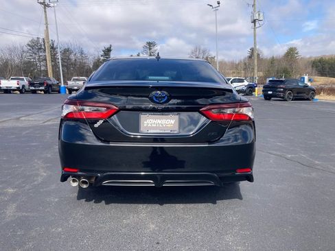 Used 2023 Toyota Camry SE image 6