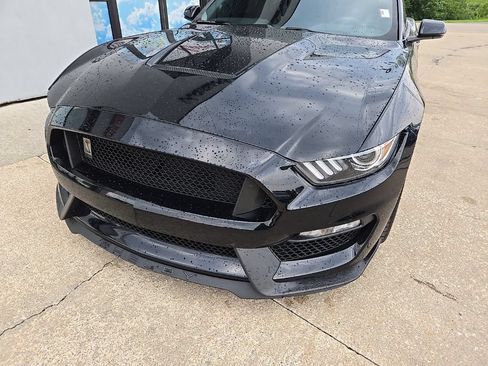 Used 2019 Ford Mustang Shelby GT350 w/ Technology Package RWD image 17