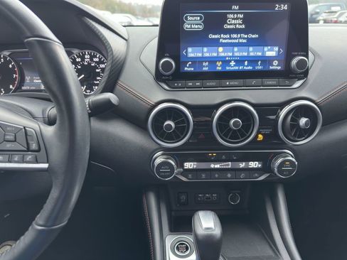 Used 2024 Nissan Sentra SR w/ SR Premium Package image 19