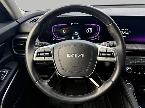 Certified 2025 Kia Telluride EX w/ EX Captain's Chair Package image 34