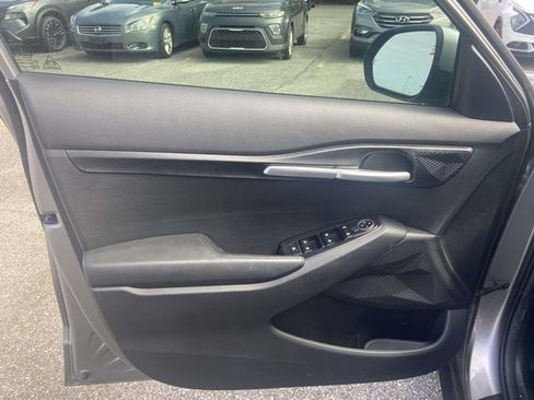 Used 2022 Kia Seltos LX AWD/4WD image 14