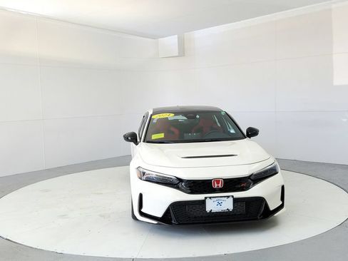 Used 2024 Honda Civic Type R image 8