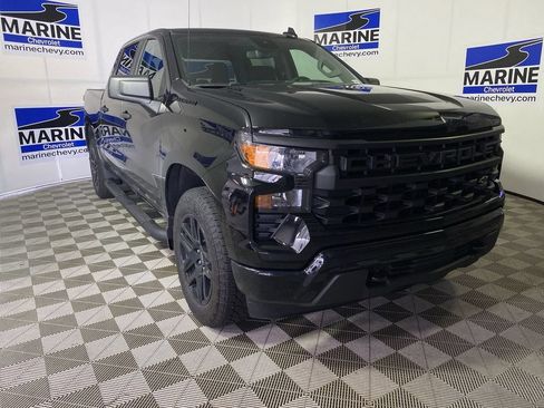 Used 2025 Chevrolet Silverado 1500 Custom w/ Turbomax Blackout Package AWD/4WD image 1