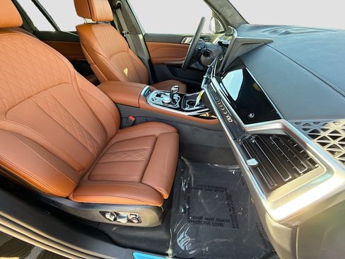 New 2026 BMW ALPINA XB7 AWD/4WD image 17