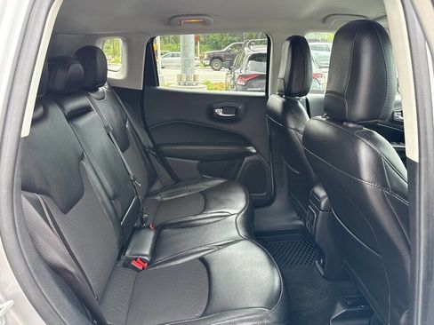 Used 2020 Jeep Compass Latitude w/ Cold Weather Group image 13