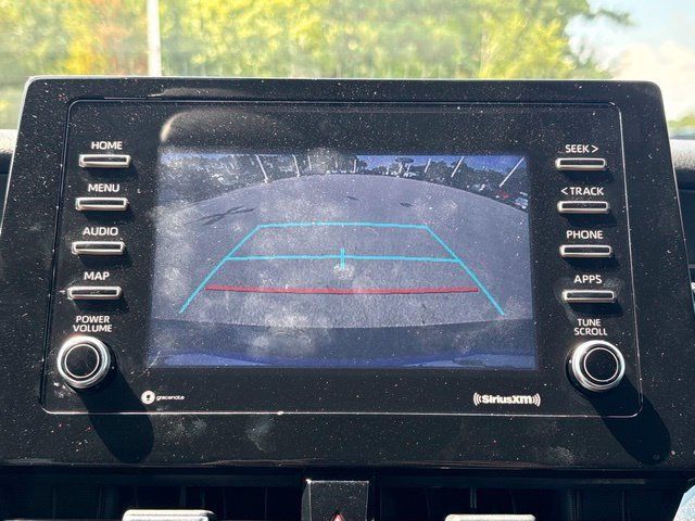Used 2022 Toyota Camry SE FWD image 19