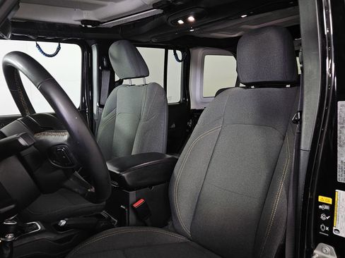 Used 2024 Jeep Wrangler Unlimited w/ Convenience Group image 22