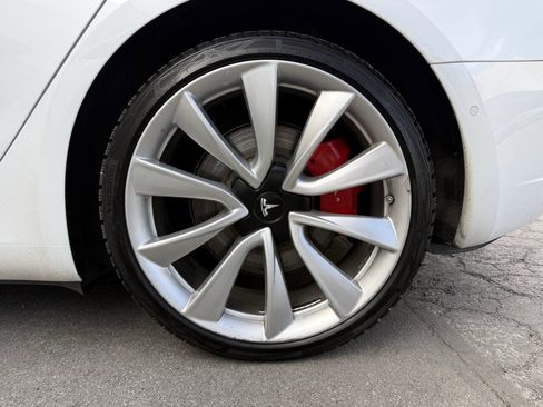 Used 2019 Tesla Model 3 Performance image 29