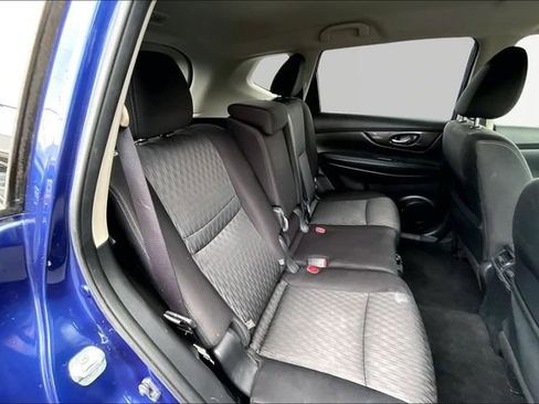 Used 2019 Nissan Rogue SV image 17