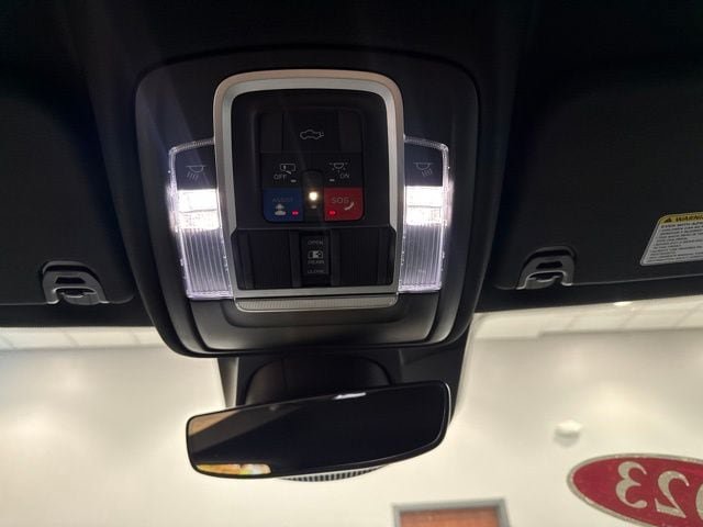 Used 2023 RAM 1500 Laramie AWD/4WD image 36