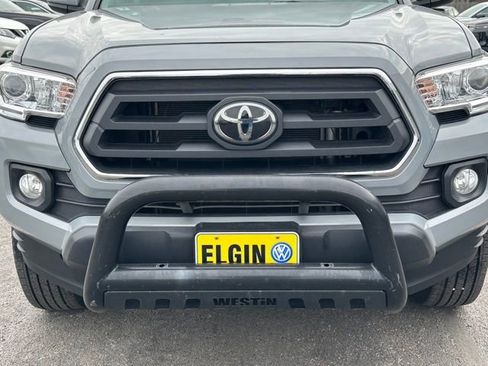 Used 2021 Toyota Tacoma SR5 AWD/4WD image 9