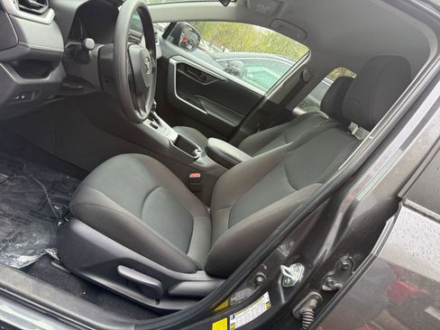 Used 2025 Toyota RAV4 LE image 22