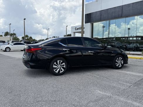 Used 2020 Nissan Altima 2.5 S FWD image 5