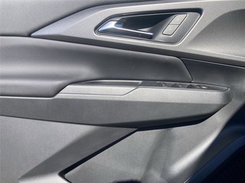 New 2026 Chevrolet Equinox EV LT image 15