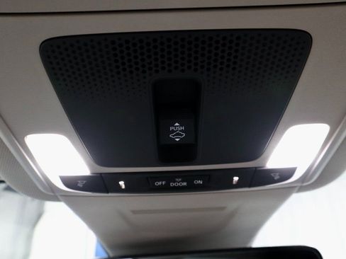 Used 2025 Honda CR-V EX-L image 27