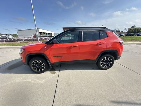 Used 2020 Jeep Compass Trailhawk w/ Cold Weather Group AWD/4WD image 10